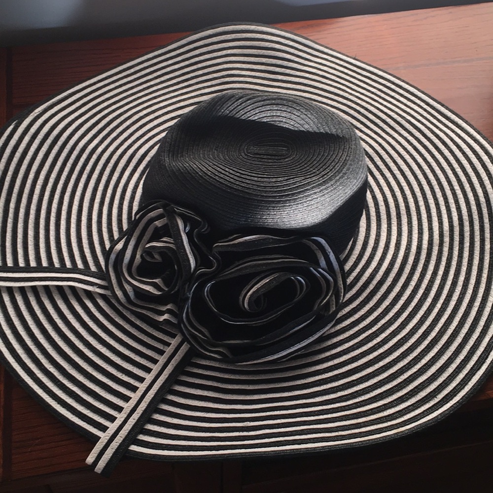 Floppy hat